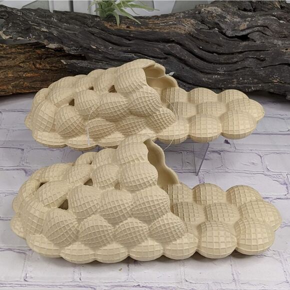 Bubble Slides Massage Slippers - Size L (9-10) - Picture 4 of 11